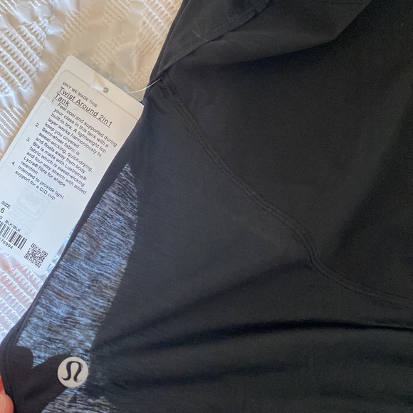 Lululemon Black Tank Top- Twist Around 2in1 Tank - Picture 5 of 6